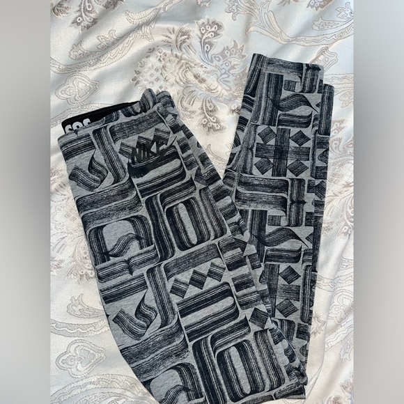 Nike Leggings - Picture 5 of 5
